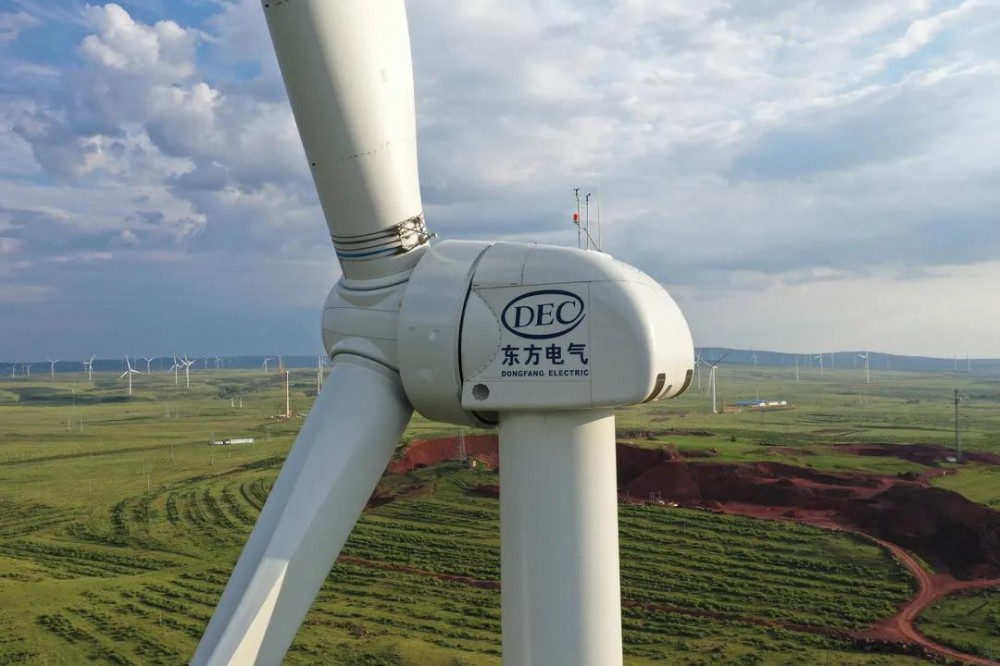 东方风电造国内陆上单机容量最大风电机组并网发电
