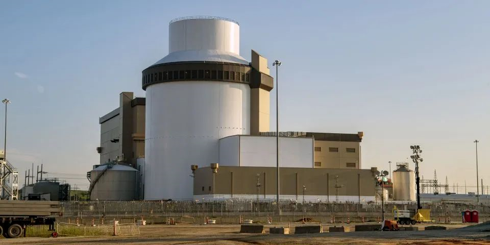 美国30年来第一座新核电站装料