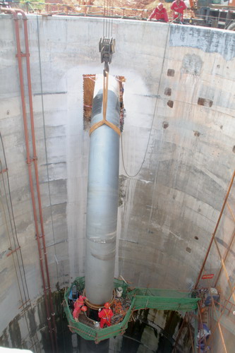 中国石油最大规模盾构隧道竖井管道安装完成