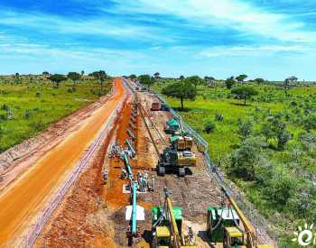 石油工程建设公司建承建乌干达项目管线打火开焊