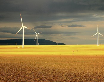 2022年全球<em>陸上風電</em>度電成本降至0.242元/千瓦時