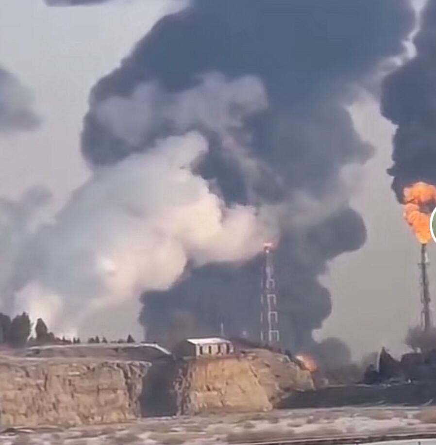 <em>突发</em>！山东齐鲁石化工业区某厂着火爆炸！