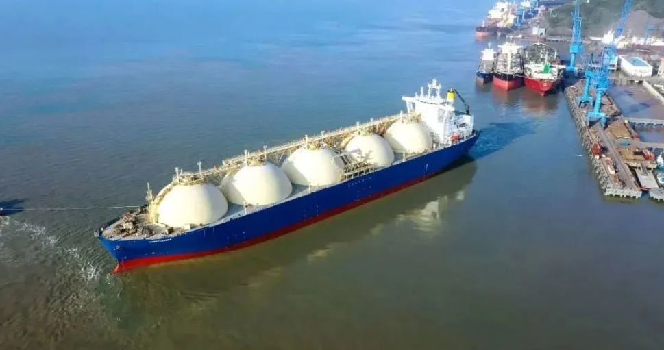 中国首个球罐型“海上天然气气站”改造项目交付