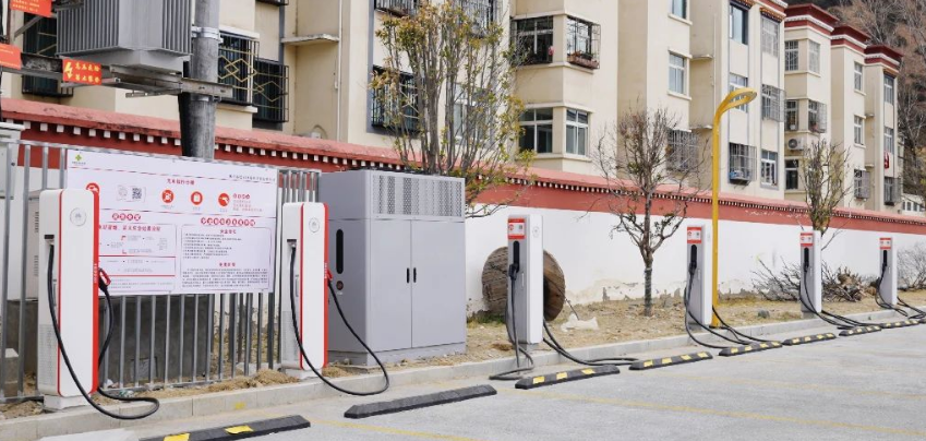<em>湖北宜昌</em>：到2026年全市充电桩总量达5万个以上，车桩比达到2:1左右