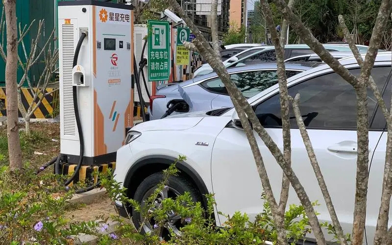 每日充电：理想汽车突破70万辆大关；盛弘股份拟收购惠州电源；特斯拉宣布支持非特斯拉车辆充电