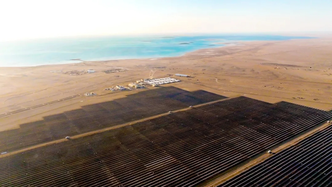 沙漠“明日之城”进入稳定<em>能源供</em>应，华为开始为全球最大光储微网电站供电