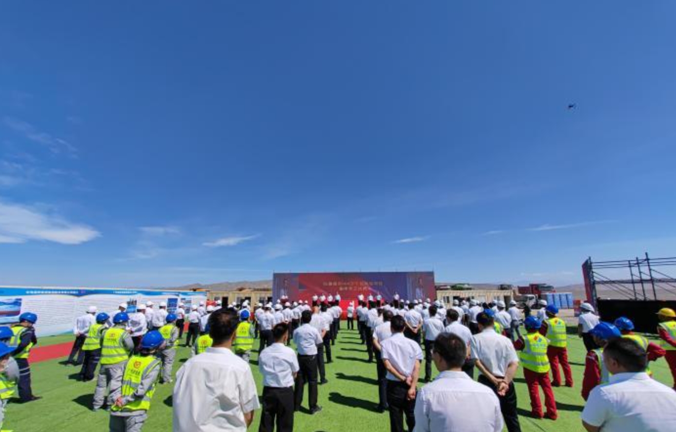 新疆吐鲁番市300万千瓦风电项目集中开工