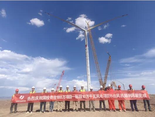 国投新疆奇台县100MW风电项目15台风机吊装全部完成