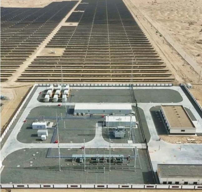 新疆中昆新能源源网荷储一体化项目并网发电