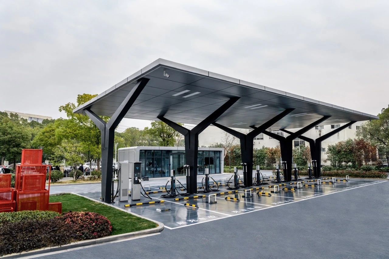 四部门：重点支持充换电基础设施建设，支持新能源汽车废旧动力电池等新兴固体废物综合利用