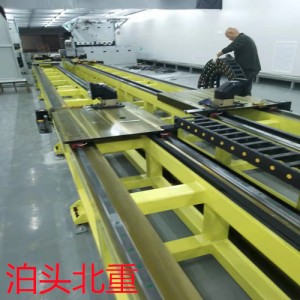 工业机器人的腿:机器人行走轨道-北重铸铁地轨加工设计厂家