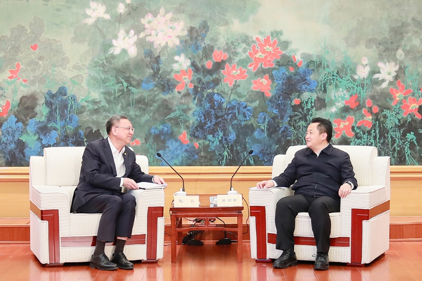 中国能建倪真与大连市市长陈绍旺会谈