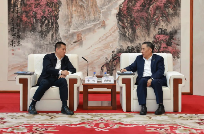 宋海良与山东能源集团党委书记、董事长李伟会谈