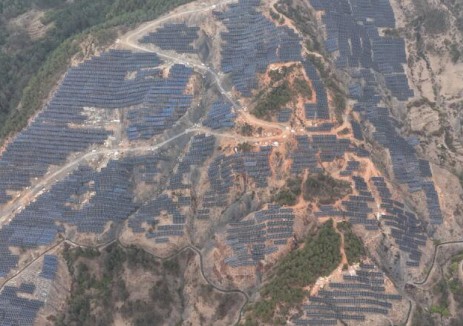 中国能建葛洲坝一公司参建的鹤庆松桂光伏发电项目全容量