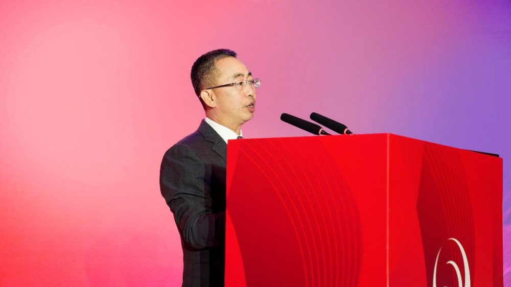 华为侯金龙：铸就高质量，激发AI潜能，开启全面构网新时代
