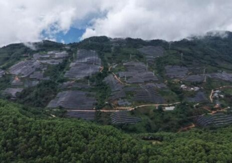 云南景東大沙壩、漫灣<em>光伏項目</em>并網(wǎng)發(fā)電