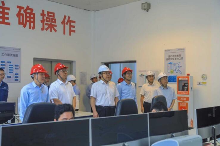 中国华电吴敬凯赴柬埔寨调研