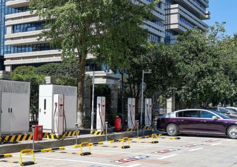 <em>華為</em>數(shù)字能源：浙江杭州西湖畔超級充電港灣大會堂站正式投運(yùn)！
