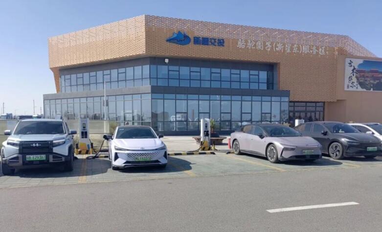 新疆多举措保障国庆中秋假期绿色出行