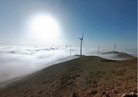 庆阳二期风电项目首台风机并网发电成功