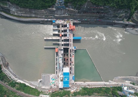 沙坪<em>一級水電站</em>首臺機組并網(wǎng)發(fā)電