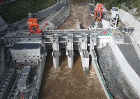 21.2公里！国内在建最长引水隧洞电站下闸蓄水