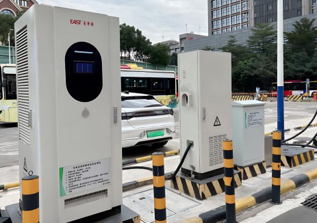 易事特全系<em>充電樁</em>：倍增計劃下的“全能選手”