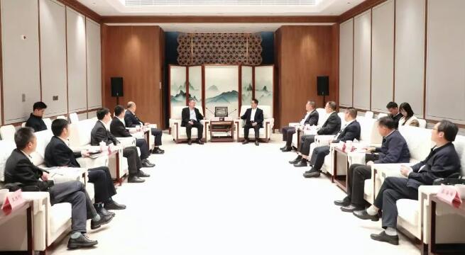 中國中煤黨委書(shū)記、董事長(cháng)王樹(shù)東拜訪(fǎng)蘇州市委副書(shū)記、市長(cháng)吳慶文