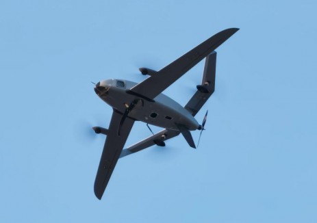 全球首款！易氢动力闭式空冷燃料电池系统助力氢能联接翼垂直起降无人机完成首飞!