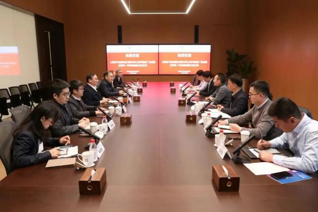 中国能建中电工程华东院周毅与上海电气电站设备有限公司上海汽轮机厂总经理王明军座谈交流