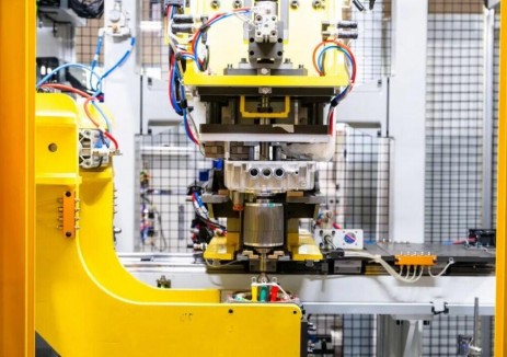 <em>上汽通用五菱</em>青島新能源動(dòng)力團(tuán)隊(duì)與賽克科技深度協(xié)同，賦能自動(dòng)化改造