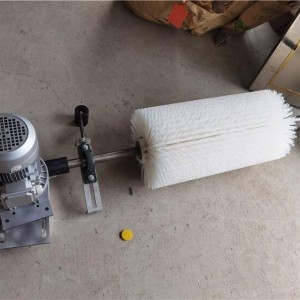 电动滚刷清扫器