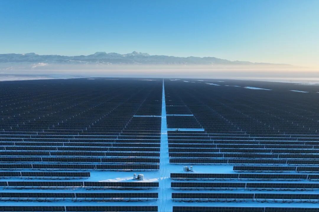 新疆阜康市60万千瓦光伏+60万千瓦时储能项目.jpg