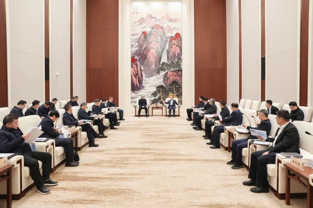 钟国东会见东方电气总经理张彦军