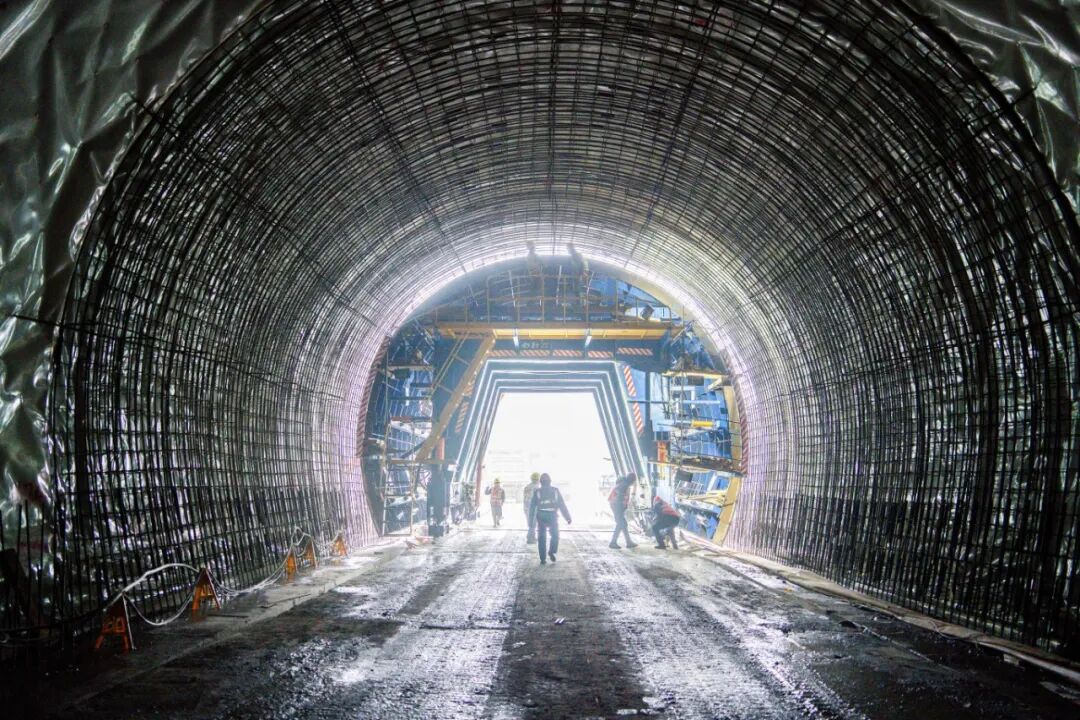 2025-02-25灌阳抽水蓄能电站对外公路二标新合隧道入口内景.jpg
