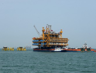 中海油：渤海成功浮托万吨级平台