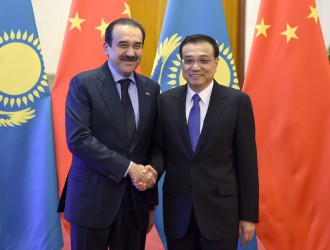 李克强同<em>哈萨克斯坦总理</em>举行会谈 推进中哈产能合作