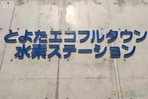 5960d33a0a95440fa15c9a3318577f48_th