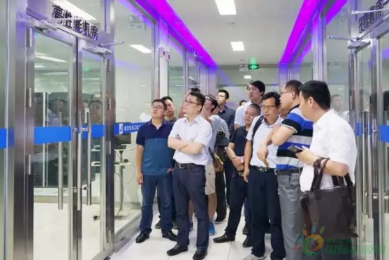 参观南京信息工程大学超算中心