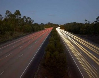 为鼓励电动车上路 澳大利亚建成最长<em>电动车高速</em>路