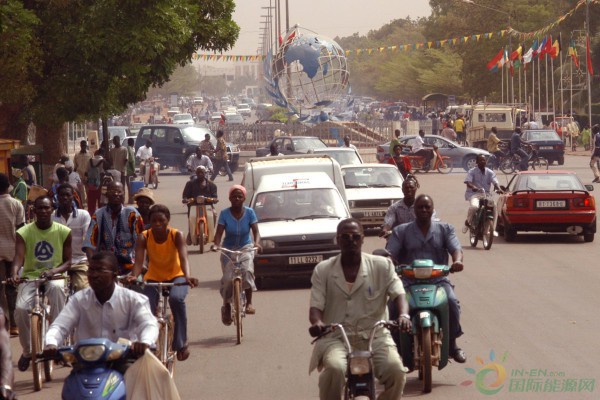 Ouagadougou_place_nations_unies-1200<em></em>x800