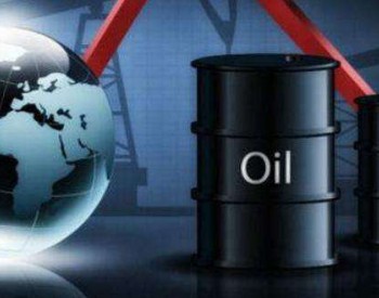 全球供应风险及美原油库存意外下降 原油期货<em>周三</em>升至逾一个月最高