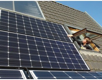 BNEF：2018年第一季度全球小型太阳能项目<em>投资额</em>同比增长16％
