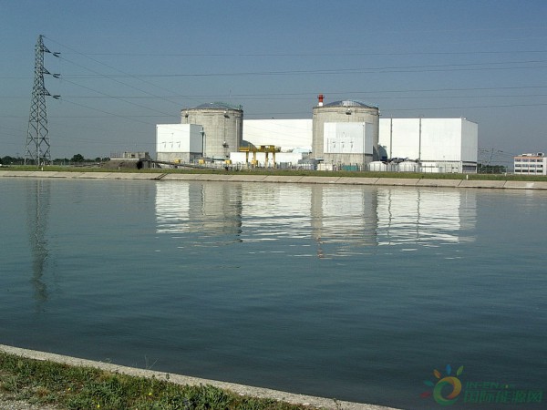 Centrale_nucléaire_de_Fessenheim2