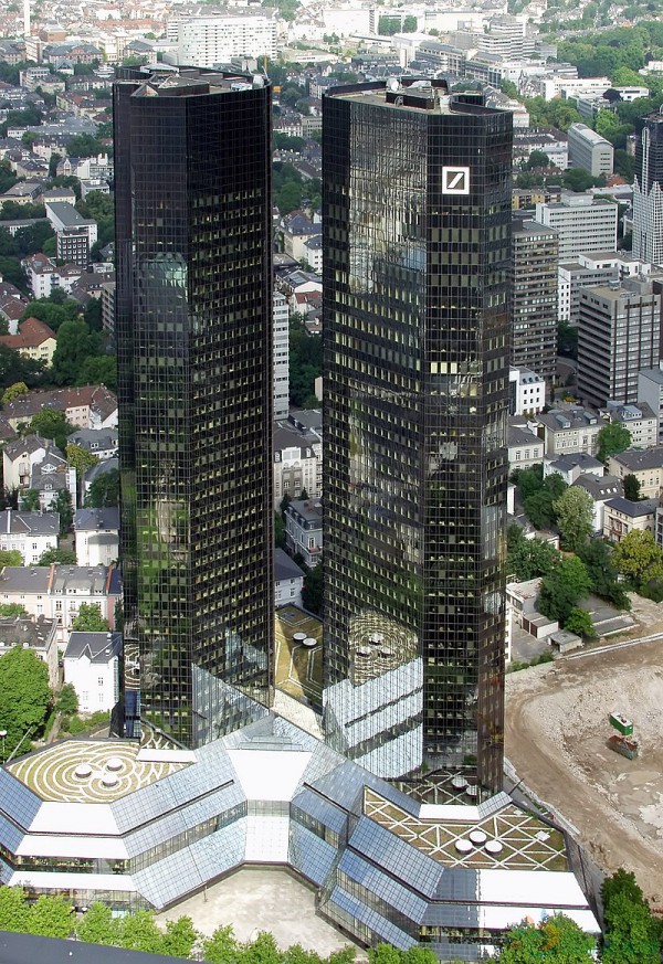 800px-Deutsche-Bank-Frankfurt-am-Main