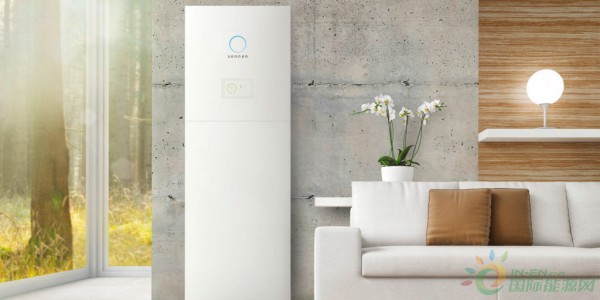 Sonnebatterie<em></em>_Wohnzimmer_2017_Sonnen-1024x512