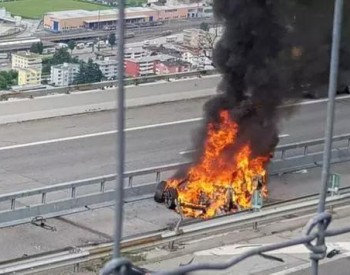 特斯拉在瑞士发生致命事故，<em>撞车</em>或致电池起火