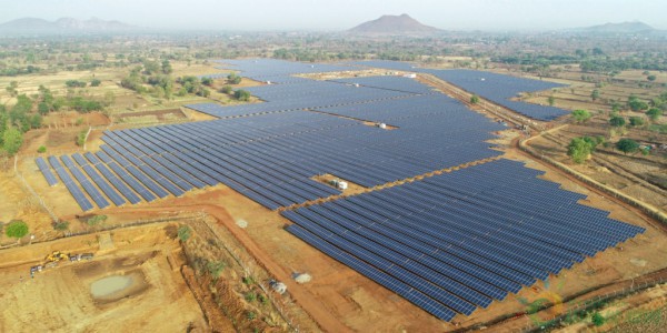 IBC_Solar_Indien_Odisha_Solarpark_Ostindien_27-Megawatt_2018-1024x512