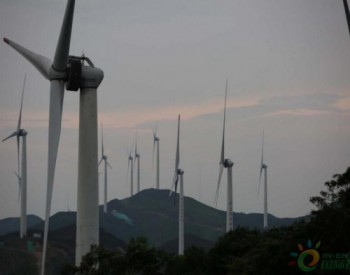 风电场美景赏析 | <em>江西泰和</em>高山风电项目  ——风机矗立山脉如巨型“风车”（二）