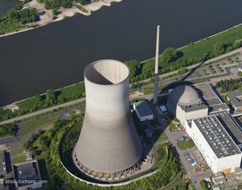 上半年<em>核发电量</em>近1300亿度
